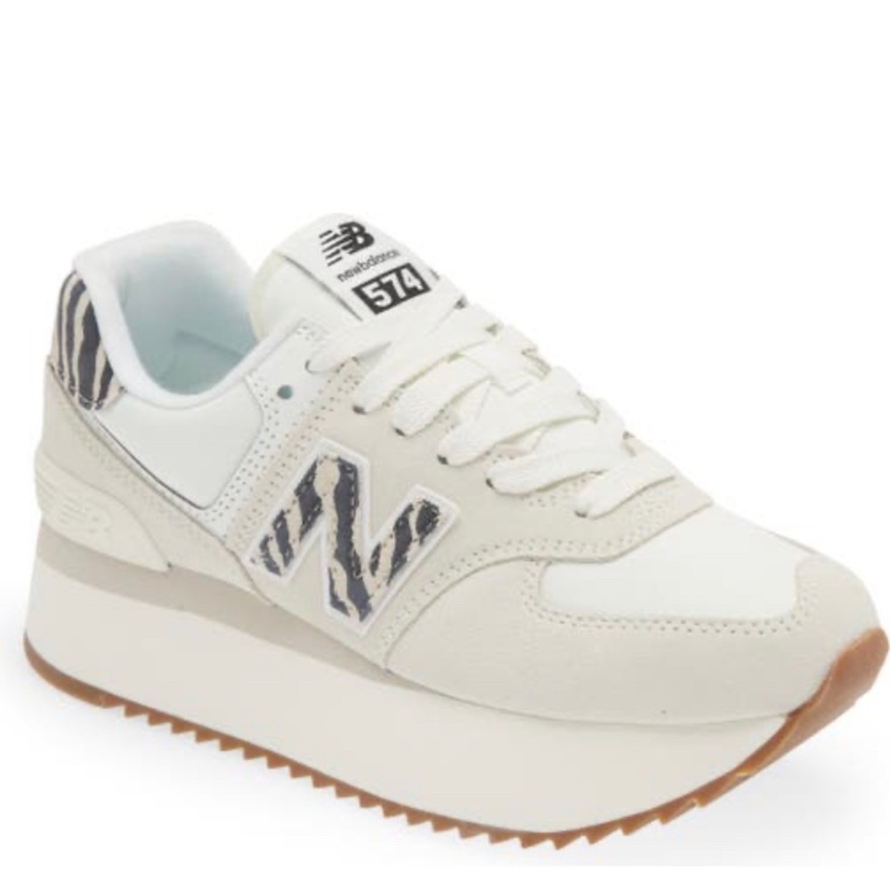 New Balance 574 Sneaker in Sea Salt/Moonbeam